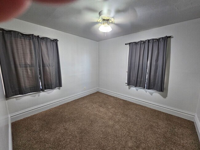 Building Photo - 2004 Adams Ave