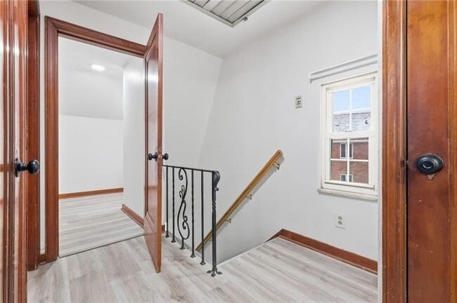 Building Photo - 3841 Lawnview Ave