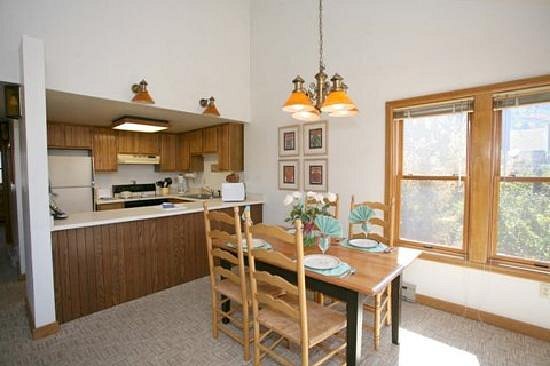 Building Photo - 6 Ferringway Cir