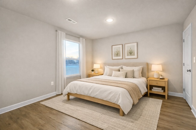 Building Photo - Spacious 3-Bedroom Townhome in Prime Colonial Highlands Location