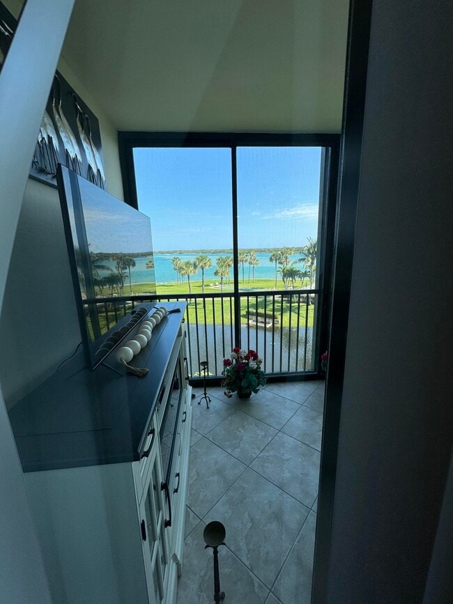 Building Photo - 200 Intracoastal Pl