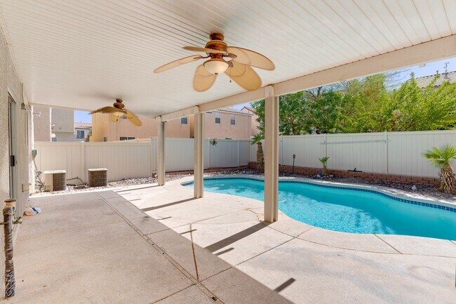 Building Photo - Coronado Ranch Pool Home | Stunning 4 Bed Beauty with Designer Kitchen & Private Backyard Oasis**