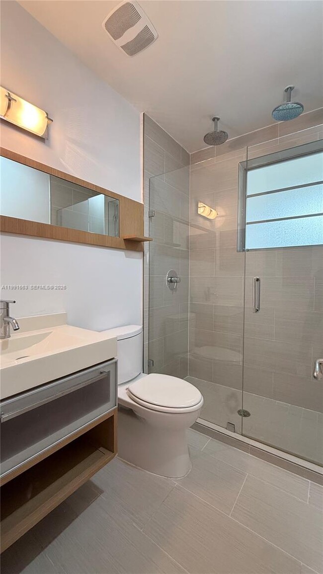 Building Photo - 2031 Meridian Ave