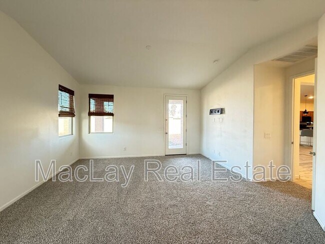 Building Photo - 2372 E Dust Devil Dr