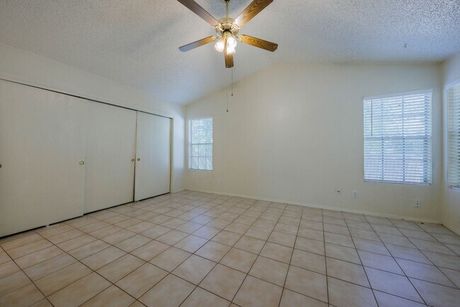 Building Photo - 8810 Piney Point Dr