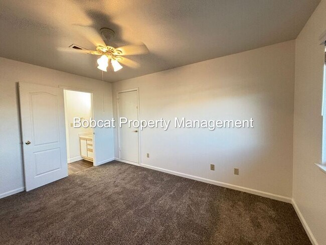 Building Photo - 1407 Mission St