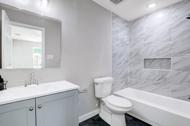 Building Photo - 775 Yucca St