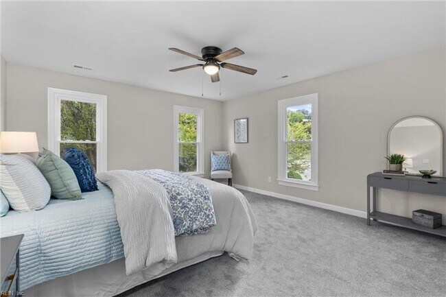 Building Photo - Beautiful, Spacious 5Bedroom Home in Virginia Beach