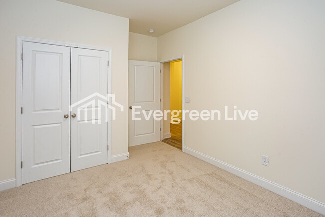 Building Photo - 1072 Mapletree Ln