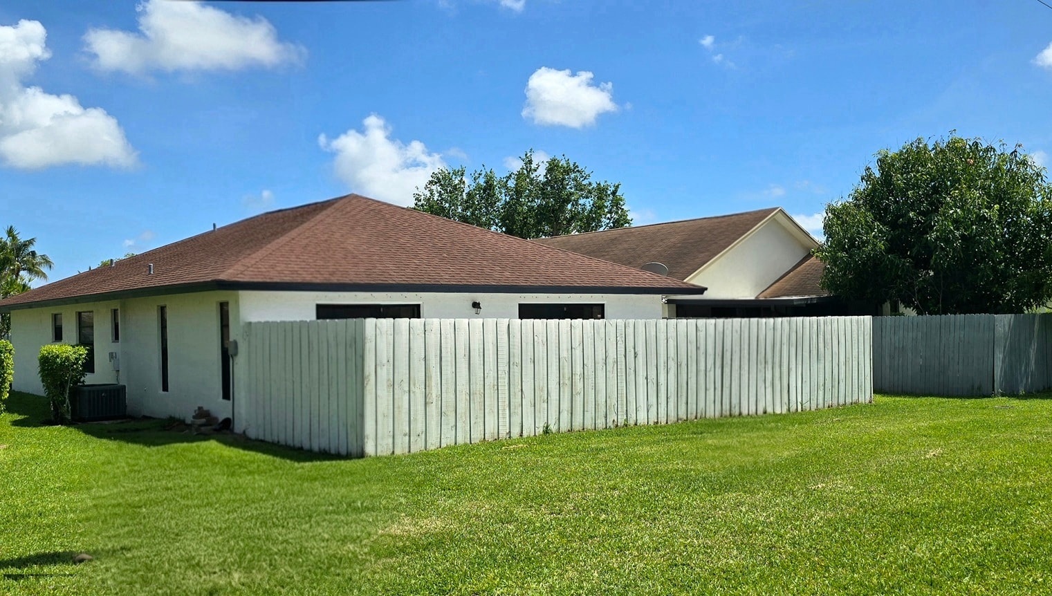 Building Photo - 1379 Summit Run Cir