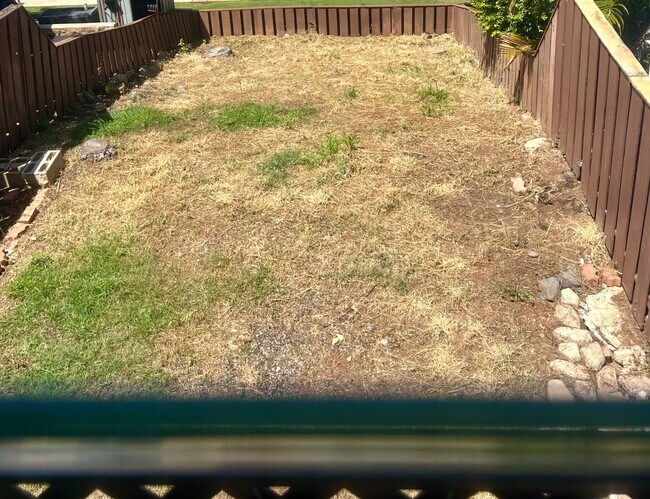 Building Photo - Available on 05/05/26, 1170 sq ft, 3 Bedrooms, 1.5 Baths, 2 Assigned Parking at Palehua Hale in M...