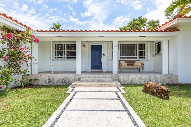 Building Photo - 501 SW 19th Rd