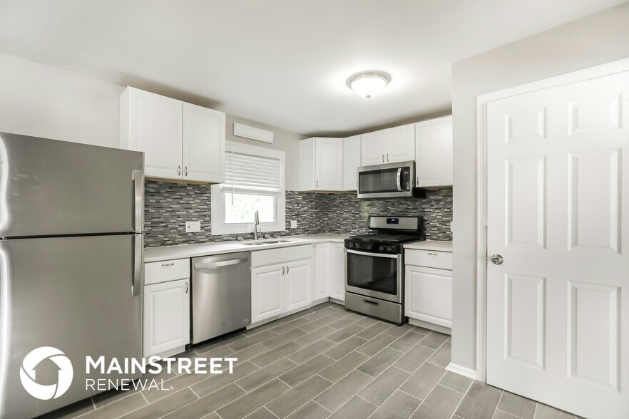 Building Photo - 6311 E 102nd Terrace