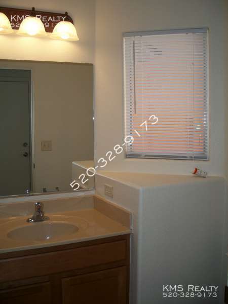 Building Photo - 6027 S Avenida Las Monjas