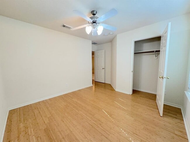 Building Photo - 9314 Alzaada Ln