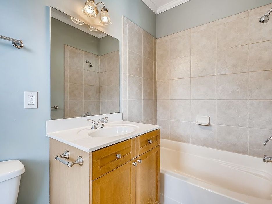 Building Photo - 1693 Mosaic Way