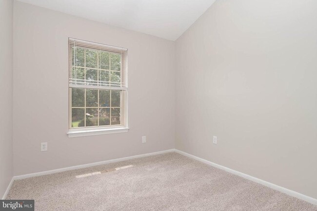 Building Photo - 6 Far Corners Ct