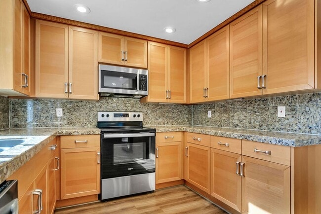 Building Photo - Beautiful single family home in Rancho Penasquitos! Available immediately!