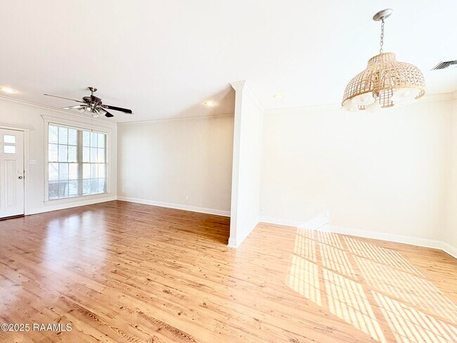 Building Photo - 23 Courtyard Cir