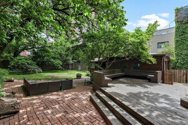 Building Photo - 3941 N Wayne Ave