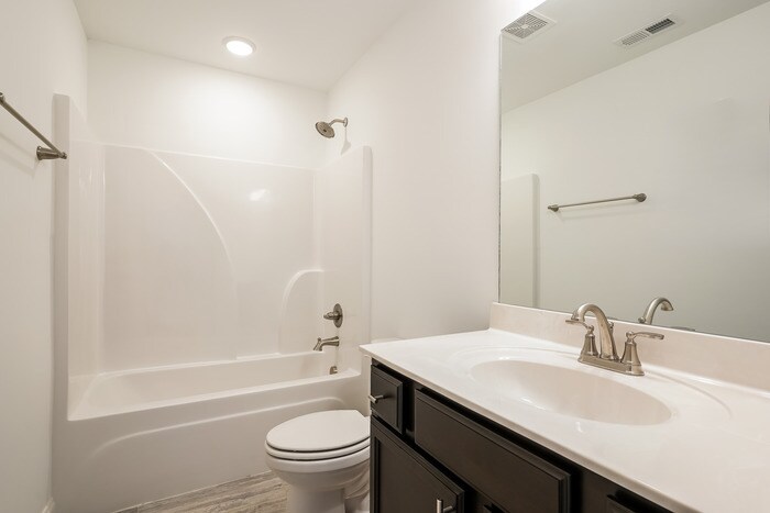 Building Photo - 308 B Lake Street