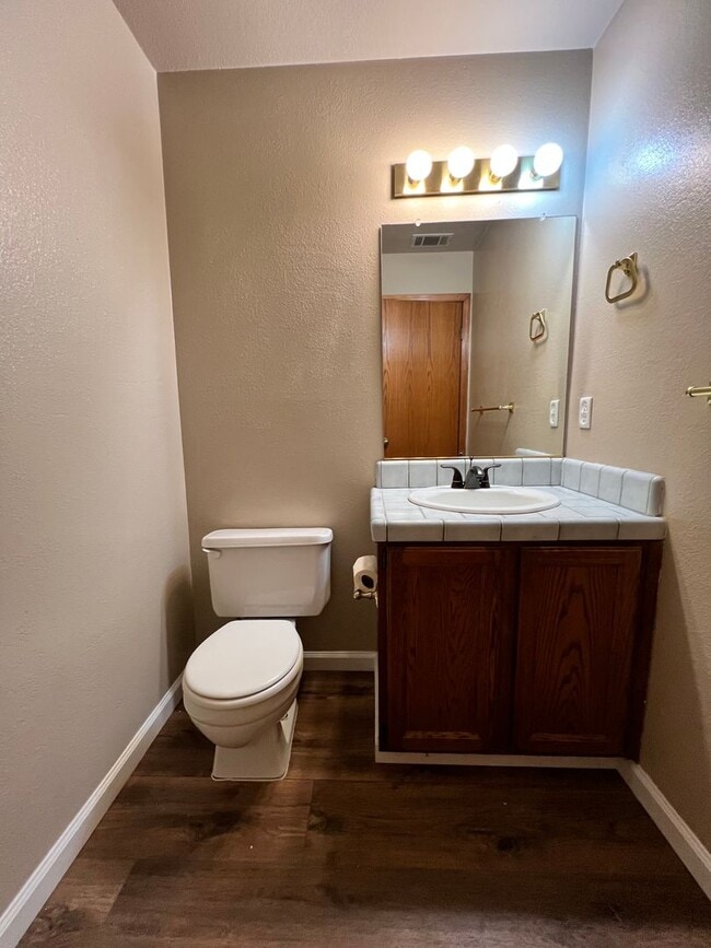 Building Photo - Beautiful 2 Story 5 BD 3 BA Home