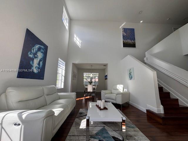 Building Photo - 712 Tulip Cir