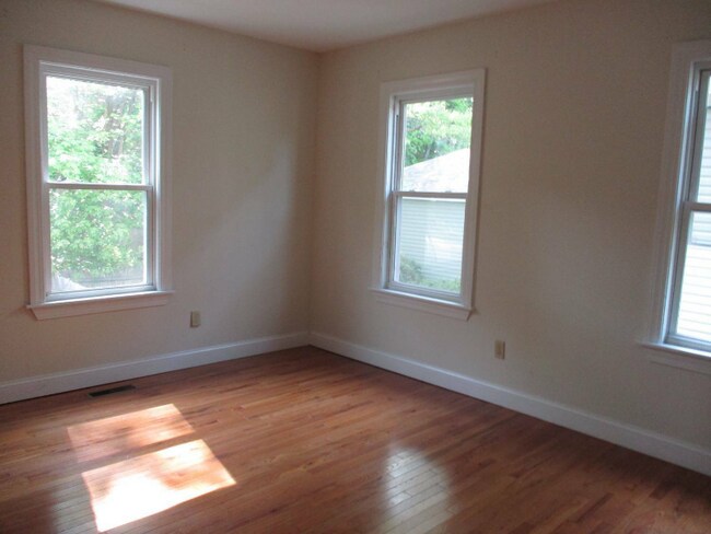 Building Photo - 1569 Ella T Grasso Blvd