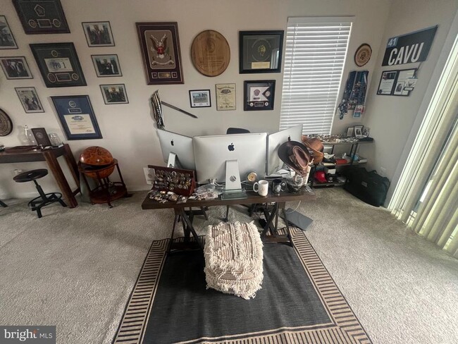 Building Photo - 2527 Emerald Branch Dr