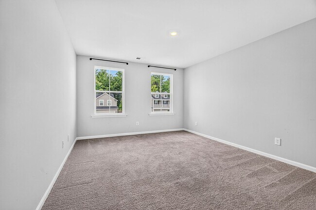 Building Photo - 204 Lake Minsi Dr