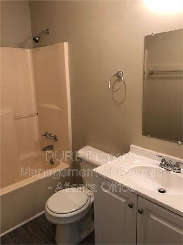 Building Photo - 55 Sunnybrook Dr