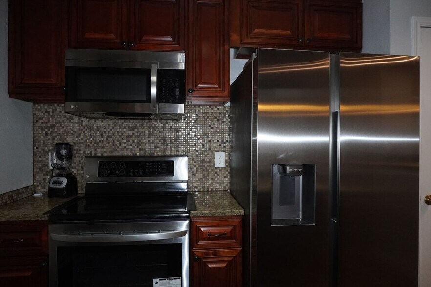 Building Photo - 3632 Candlehill