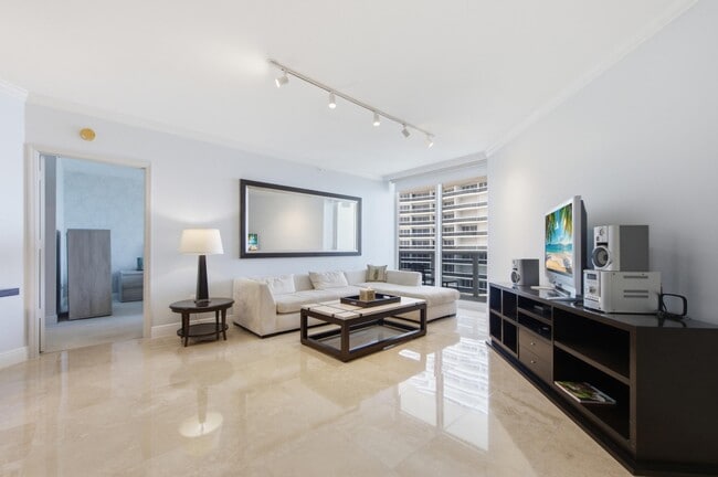 Building Photo - 9595 Collins Ave