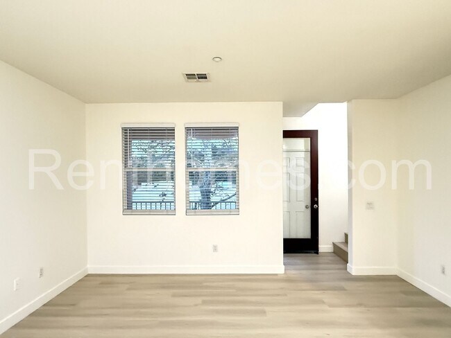 Building Photo - 1603 White Hickory Pl
