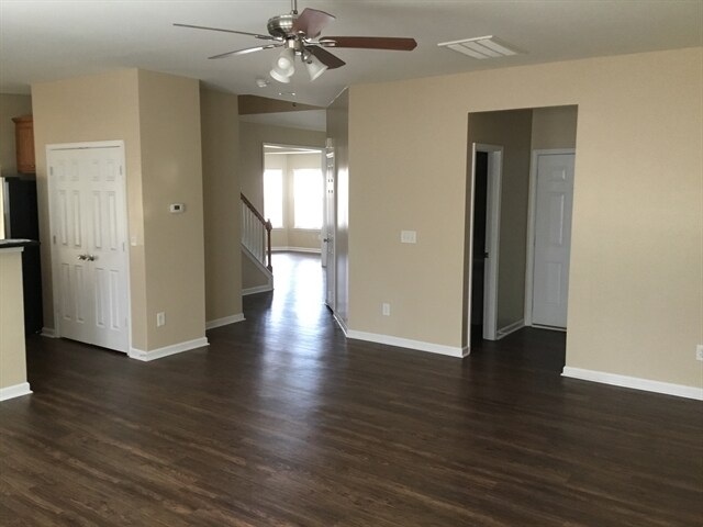 Building Photo - 1635 Swan Dr