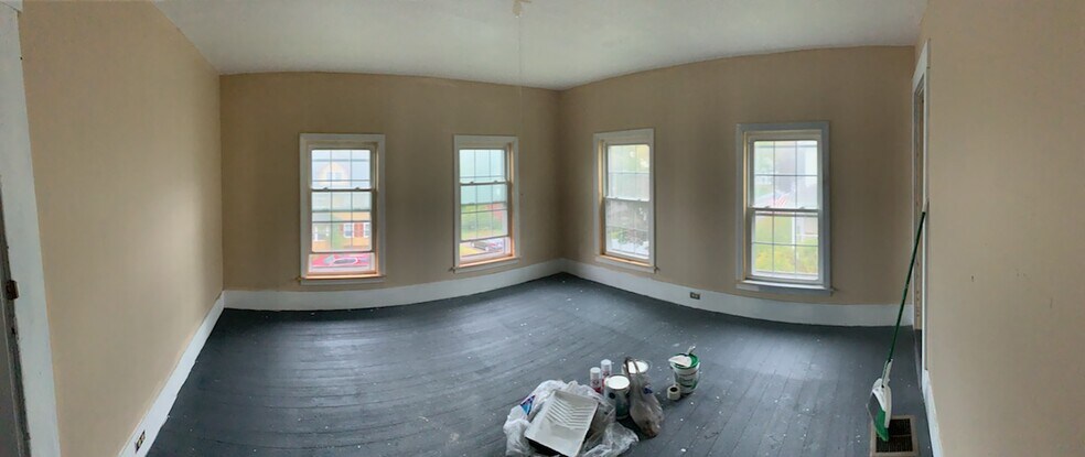 Building Photo - 425 -431 Main Street