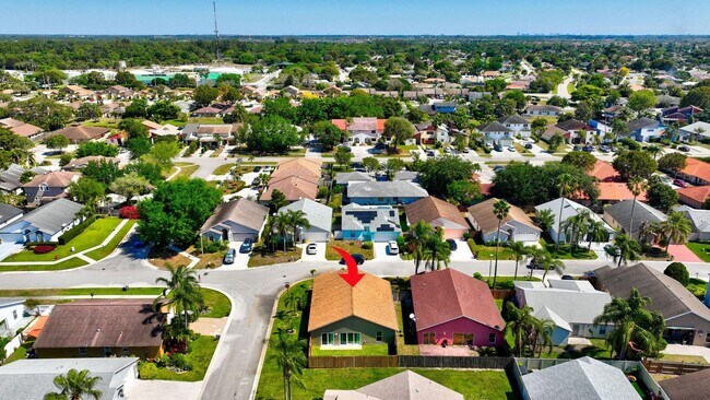 Building Photo - Waterway Cove