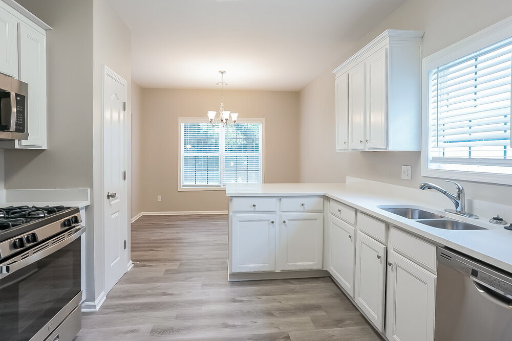 Building Photo - 4600 Ferncrest Pl