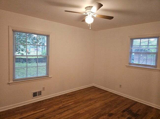 Building Photo - Morrow's Latest Renovated 3 Bedroom, 1.5 B...