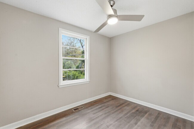 Building Photo - 2229 Tennessee Ave