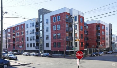 Building Photo - Old Stone Row