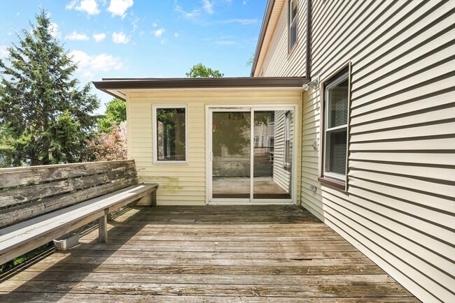 Building Photo - 12 Folger Ave