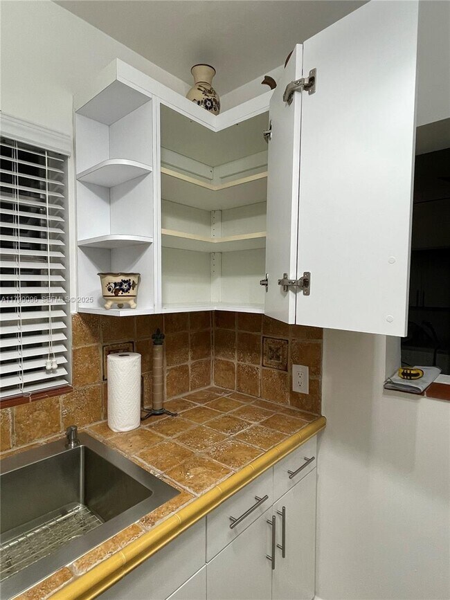 Building Photo - 63 NW 51st Ave