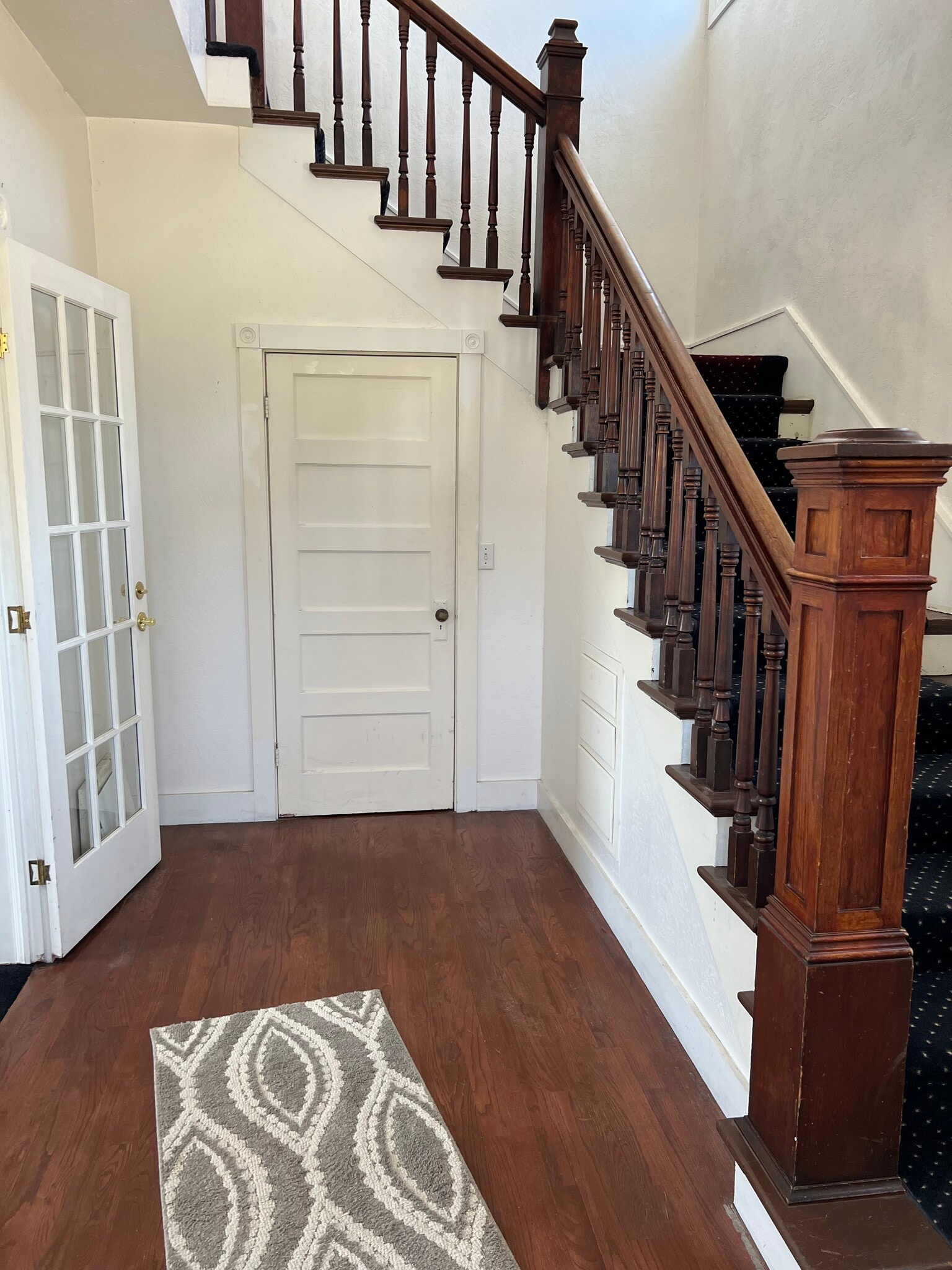 Front Entrance - 315 7th Ave S