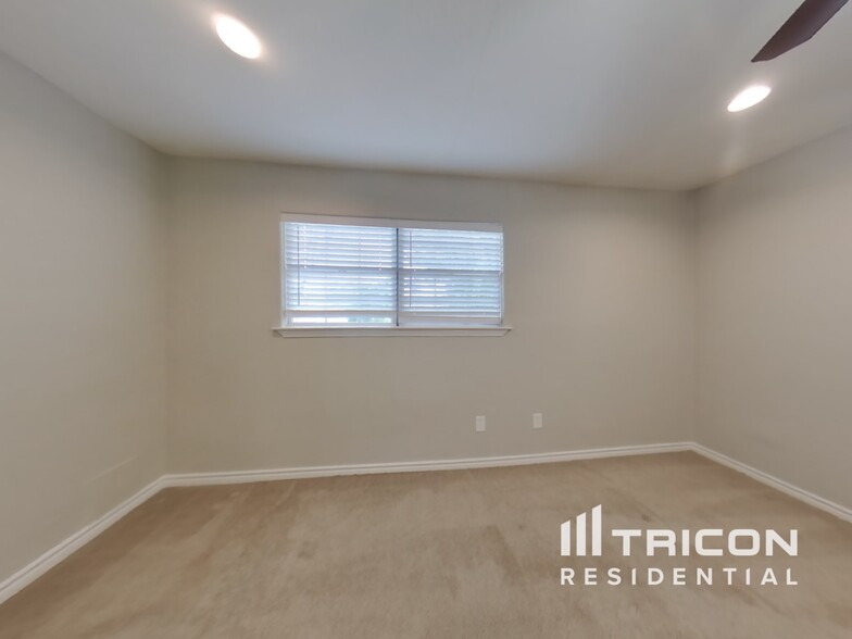 Building Photo - 21114 Southern Colony Ct
