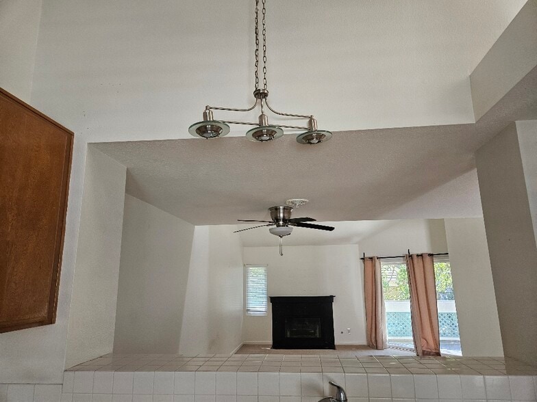 kitchen and living room lighting - 7532 Seaspring Dr