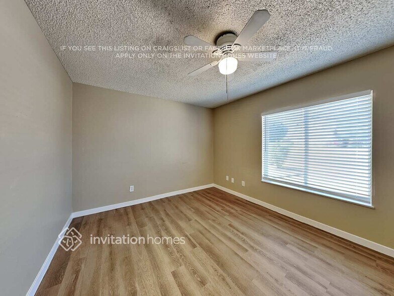 Building Photo - 9137 W Gary Rd