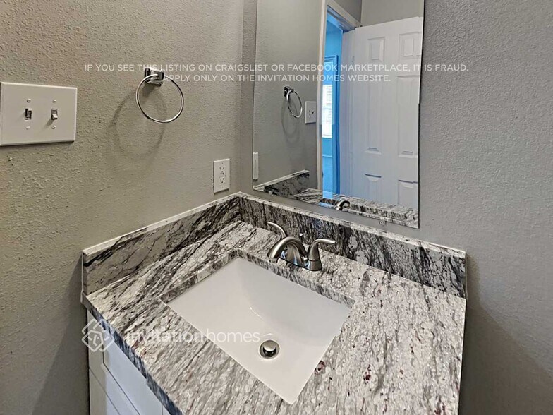 Building Photo - 1306 Deville Cir