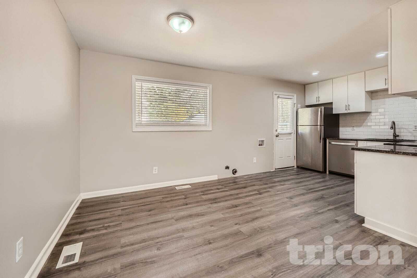 Building Photo - 9209 Edgevale Dr