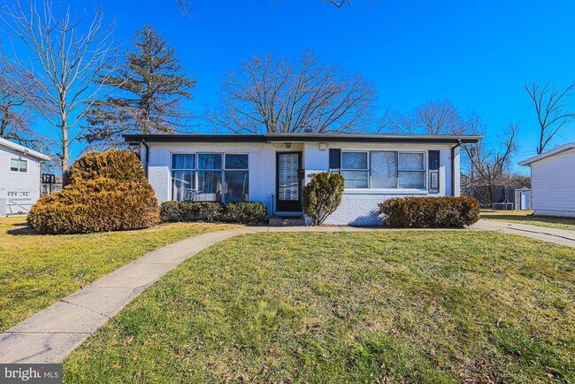 Building Photo - 6705 Maurleen Rd